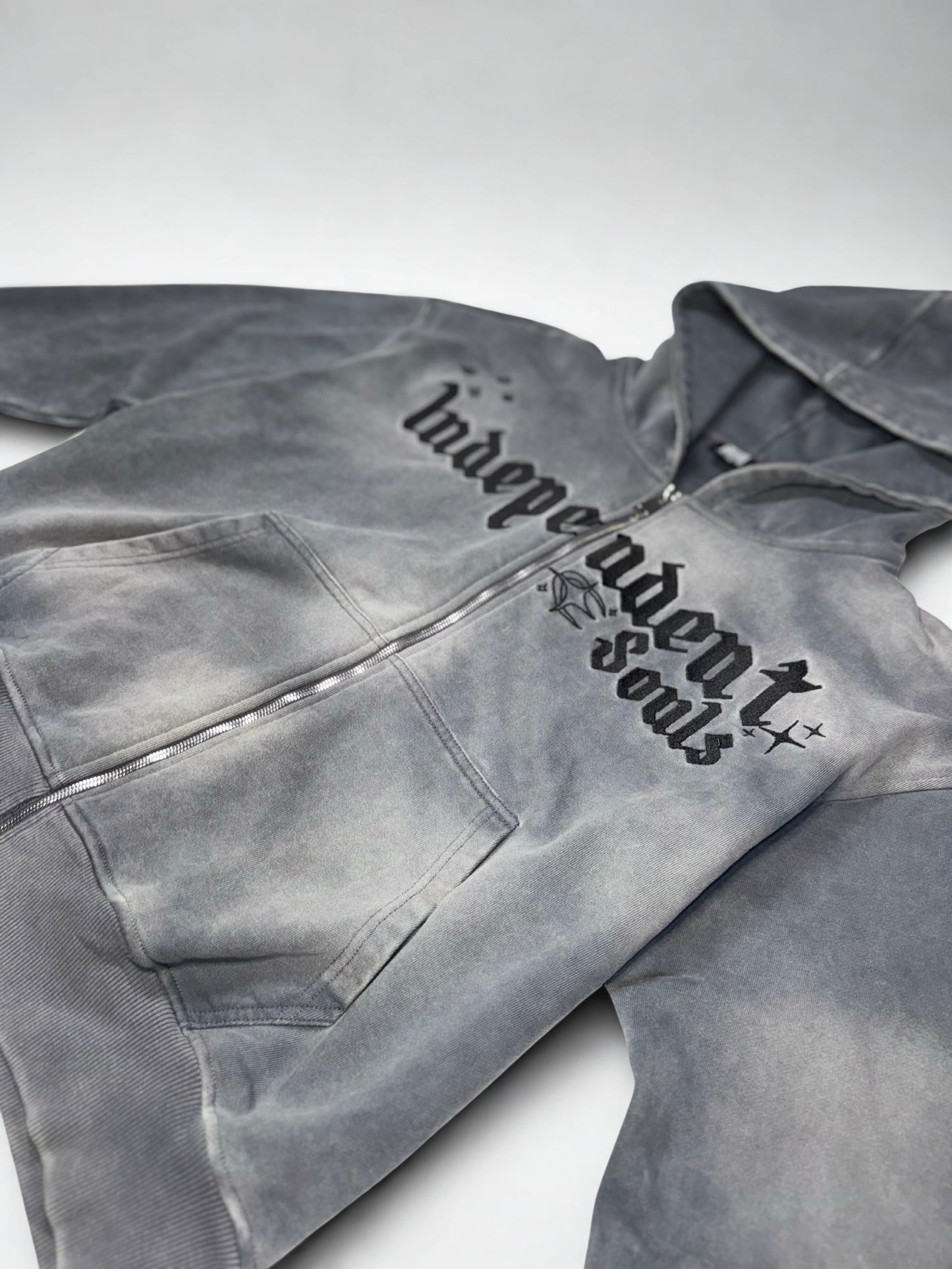 Exclusive "Independent Souls" hoodie