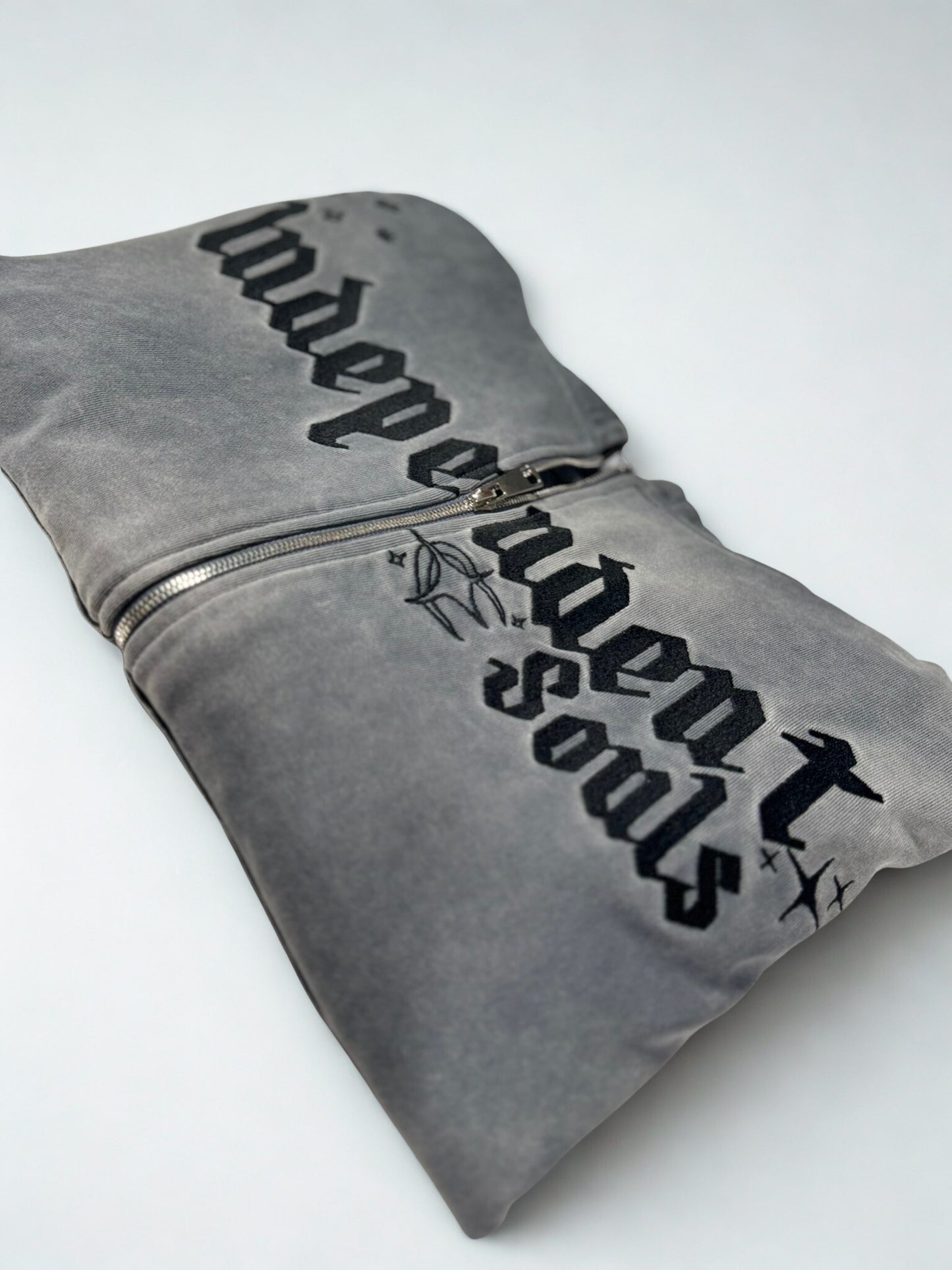 Exclusive "Independent Souls" hoodie